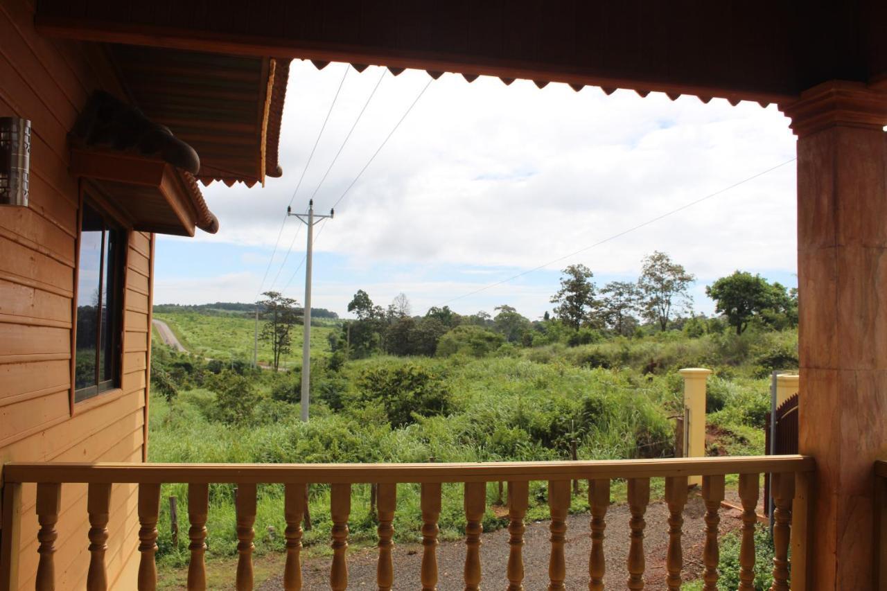 Terre De Lumiere Bed & Breakfast Senmonorom Exterior foto